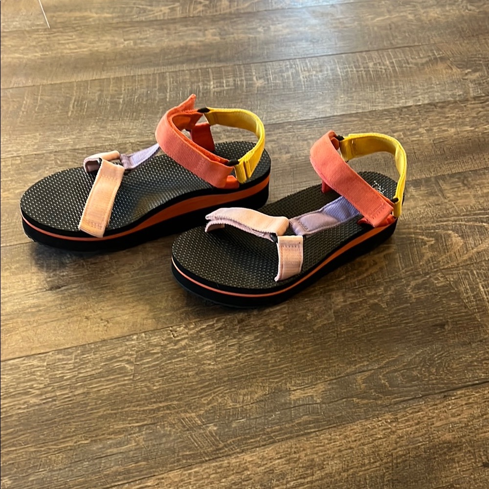 Colorful Strappy Sandals - Picture 2 of 4